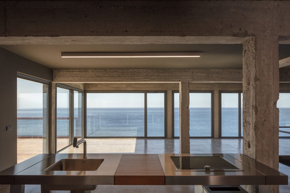 House in Puerto de la Madera by Alejandro Beautell