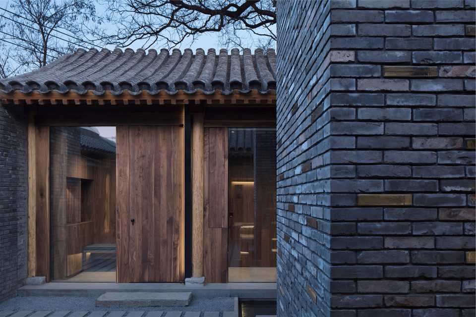 Beijing Bai TaSi Hutong courtyard house renovation by B.L.U.E. Architecture Studio