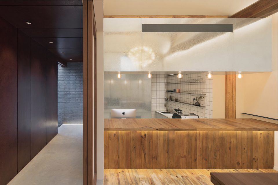 Beijing Bai TaSi Hutong courtyard house renovation by B.L.U.E. Architecture Studio