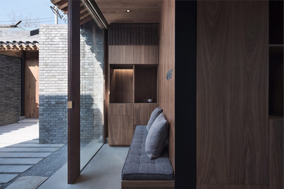 Beijing Bai TaSi Hutong courtyard house renovation by B.L.U.E. Architecture Studio