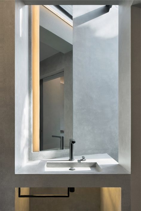 Beijing Bai TaSi Hutong courtyard house renovation by B.L.U.E. Architecture Studio