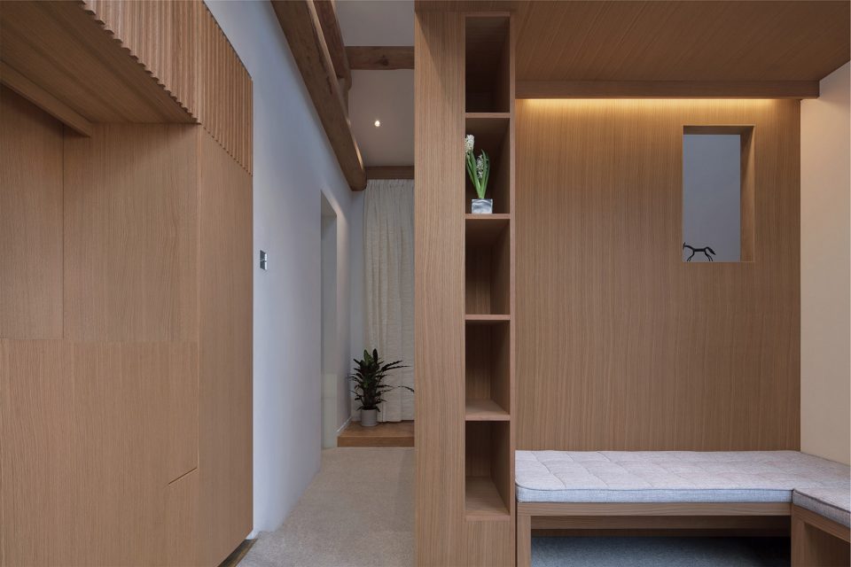 Beijing Bai TaSi Hutong courtyard house renovation by B.L.U.E. Architecture Studio