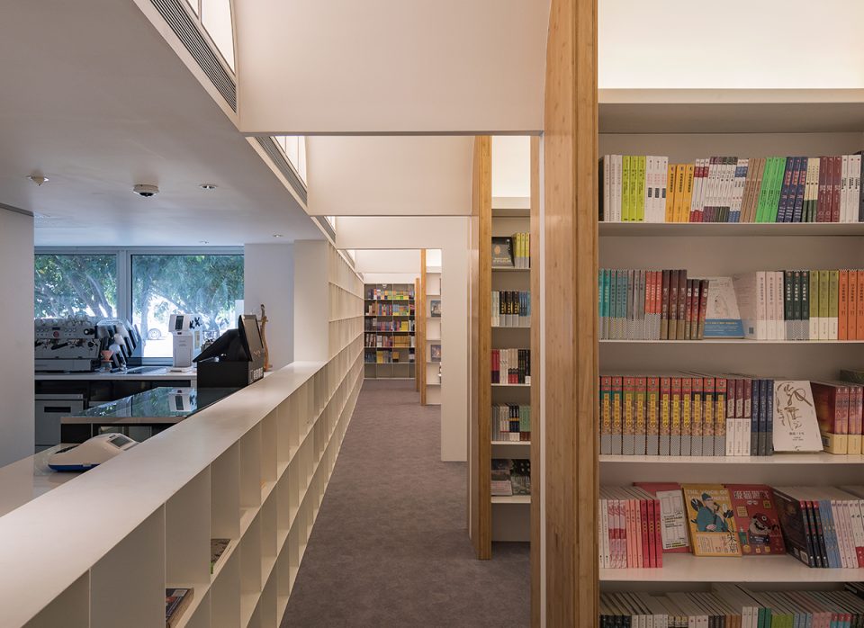 Longshang Books Cafe by atelier mearc 1 1