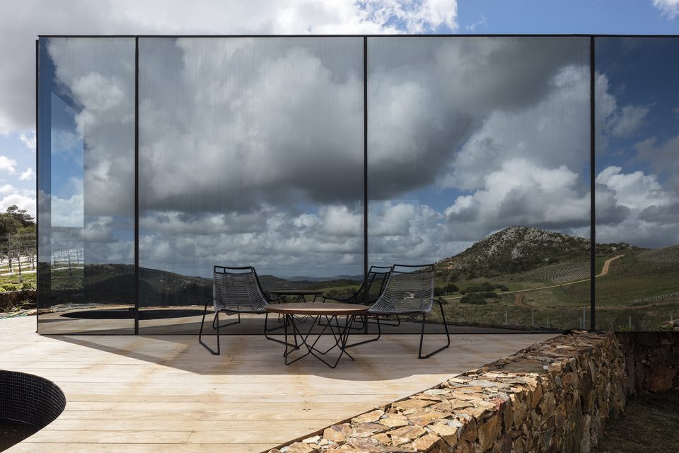 Sacromont shelter MAPA Architects