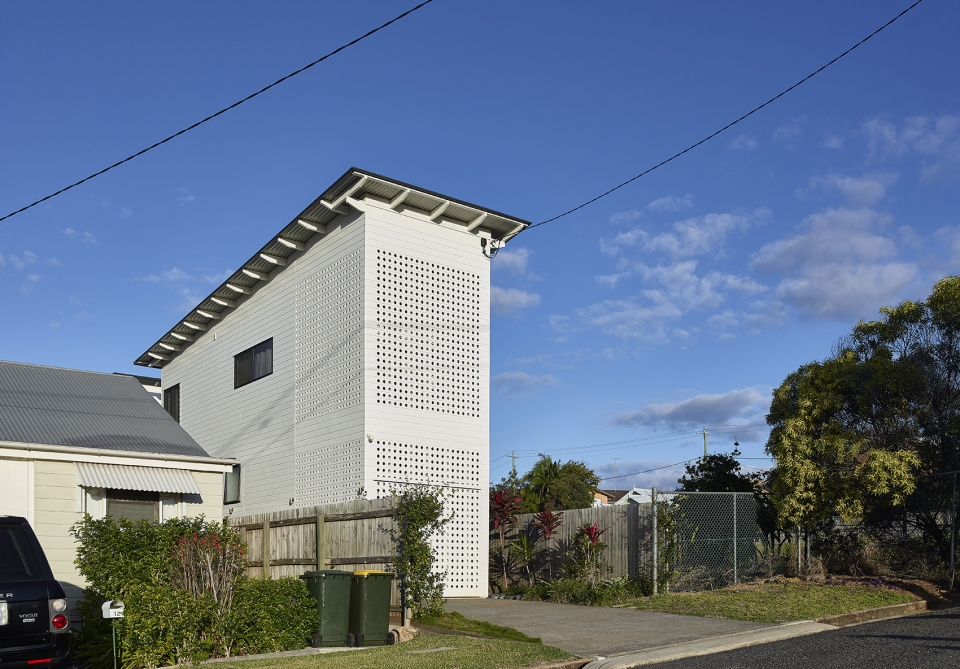 Two Pavilion House by Toussaint and Volz