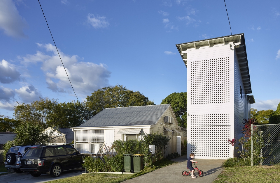 Two Pavilion House by Toussaint and Volz