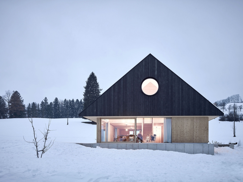 house with gable by mia2architektur