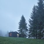 “伸入野外”的Ark小屋，斯洛伐克 / Ark shelter studio
