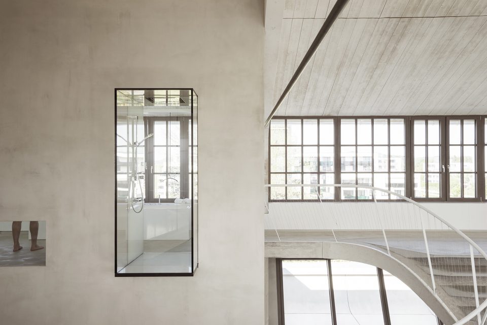 Loft Panzerhalle in Salzburg by smartvoll