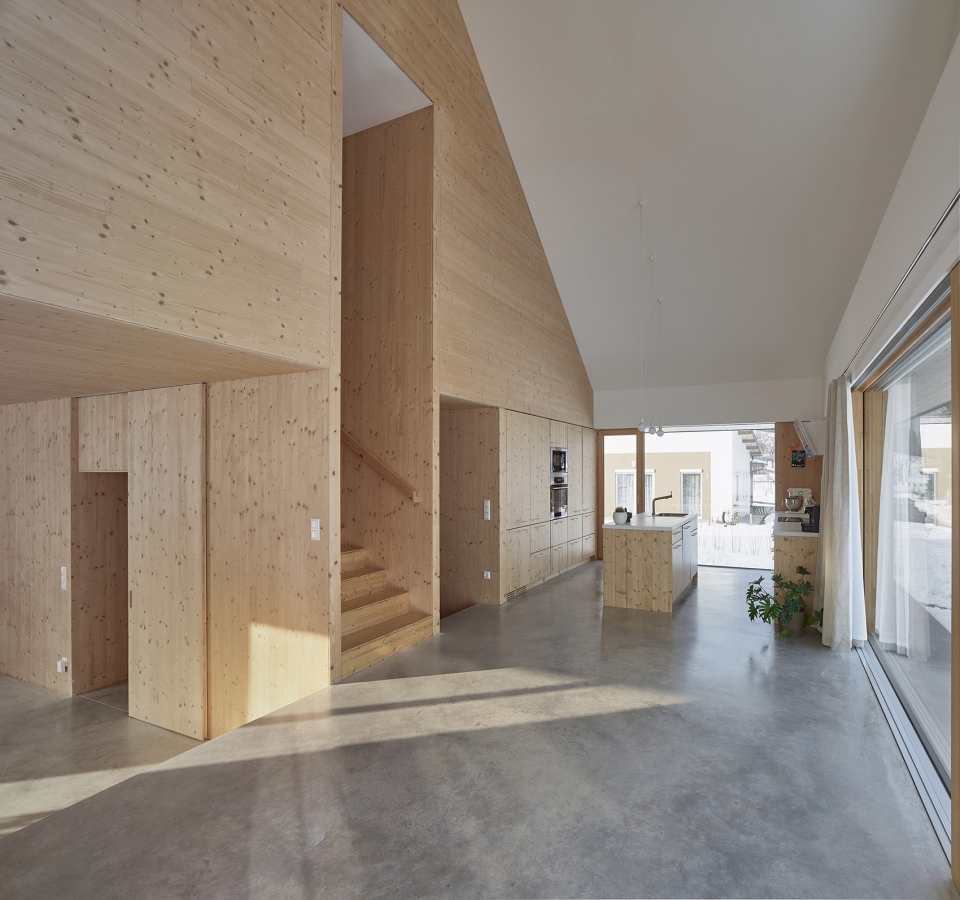 house with gable by mia2architektur