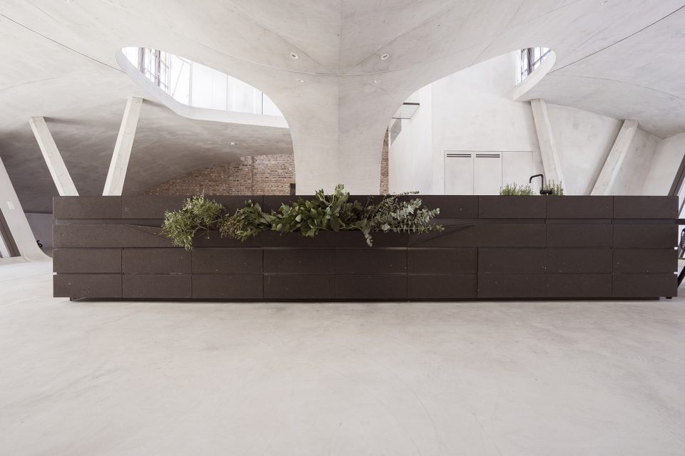 Loft Panzerhalle in Salzburg by smartvoll