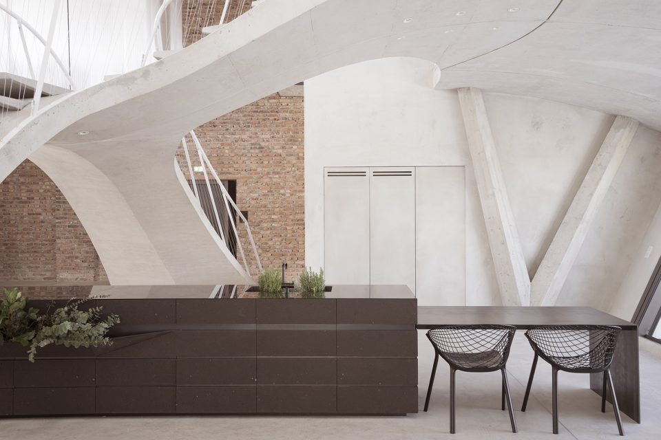 Loft Panzerhalle in Salzburg by smartvoll
