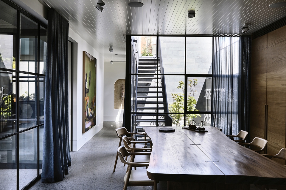 St Vincent’s Place Residence by B.E Architecture