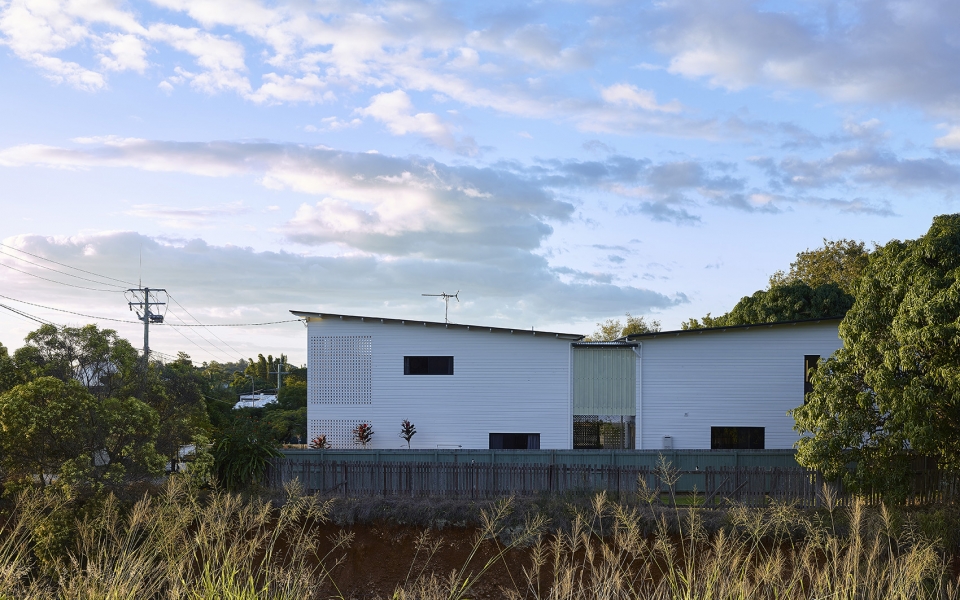 Two Pavilion House by Toussaint and Volz