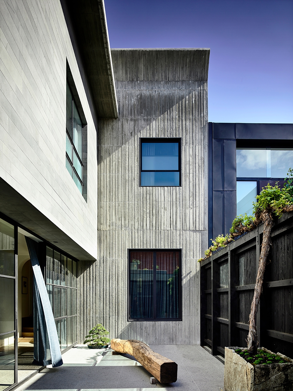 St Vincent’s Place Residence by B.E Architecture