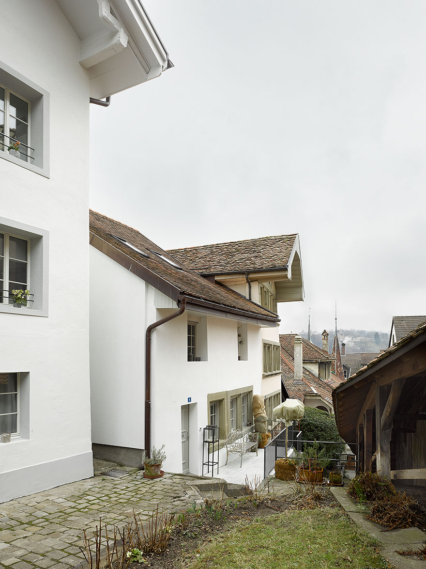 house in old town fribourg by boegli kramp architekten