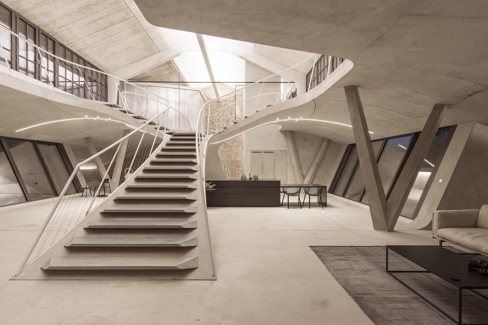 Loft Panzerhalle in Salzburg by smartvoll