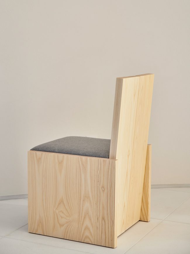 Mansyouzan Sinkyouji Kuramaeryoen Ossuary by naoyamatsumoto design