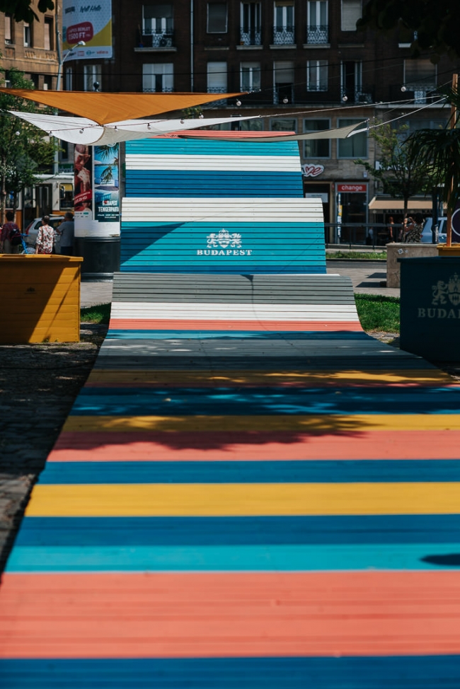 POP UP Park Hello Wood