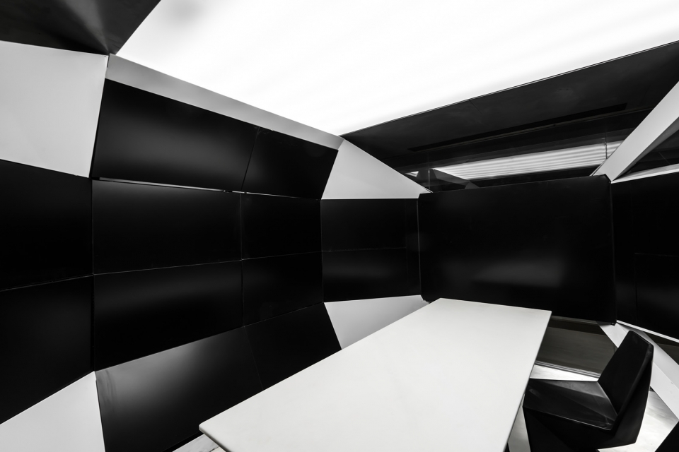 uniteddata wuhan office china by pmt partners