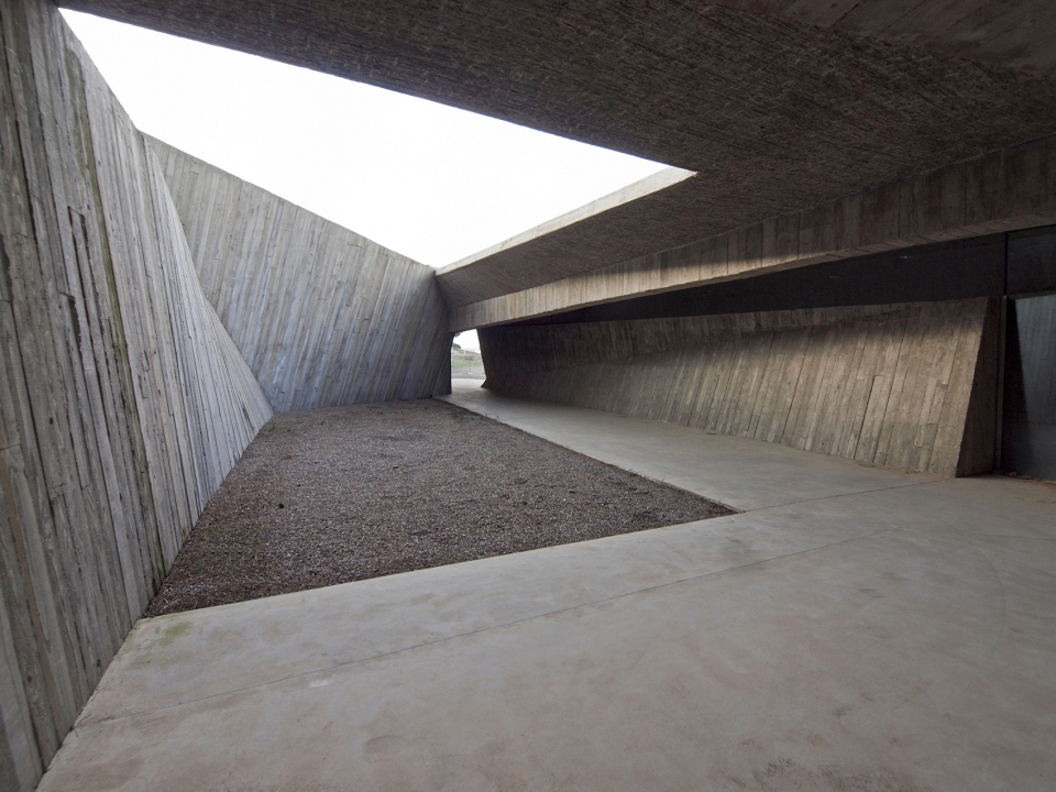 visitors center at the archaeological site of empuries by fuses viader arquitectes