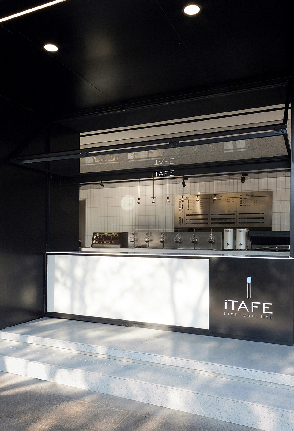 ITAFE Coffee Drinking Store China by Daylab Studio