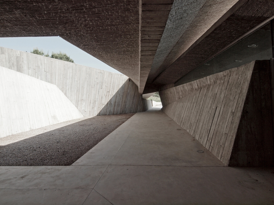 visitors center at the archaeological site of empuries by fuses viader arquitectes