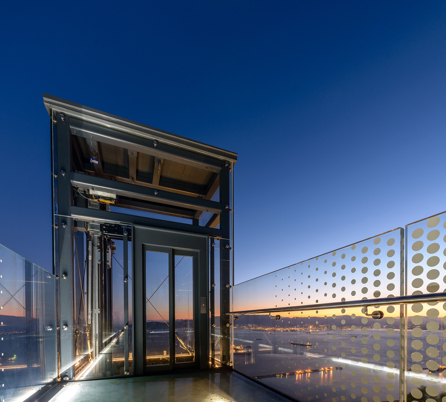 直布罗陀空中走廊 / arc designs - 谷德设计网