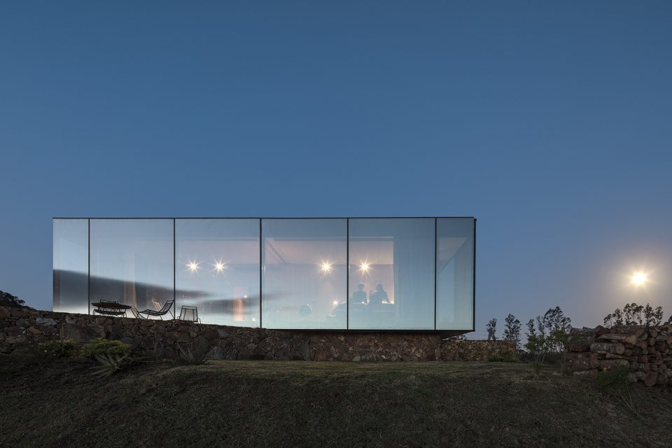 Sacromont shelter MAPA Architects