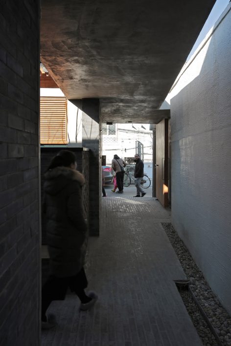 “巷道”与“廊巷”模糊了城市与建筑的界限 (拍摄:苏圣亮)
