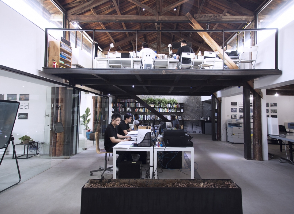 gooood interview chen chen remix office3
