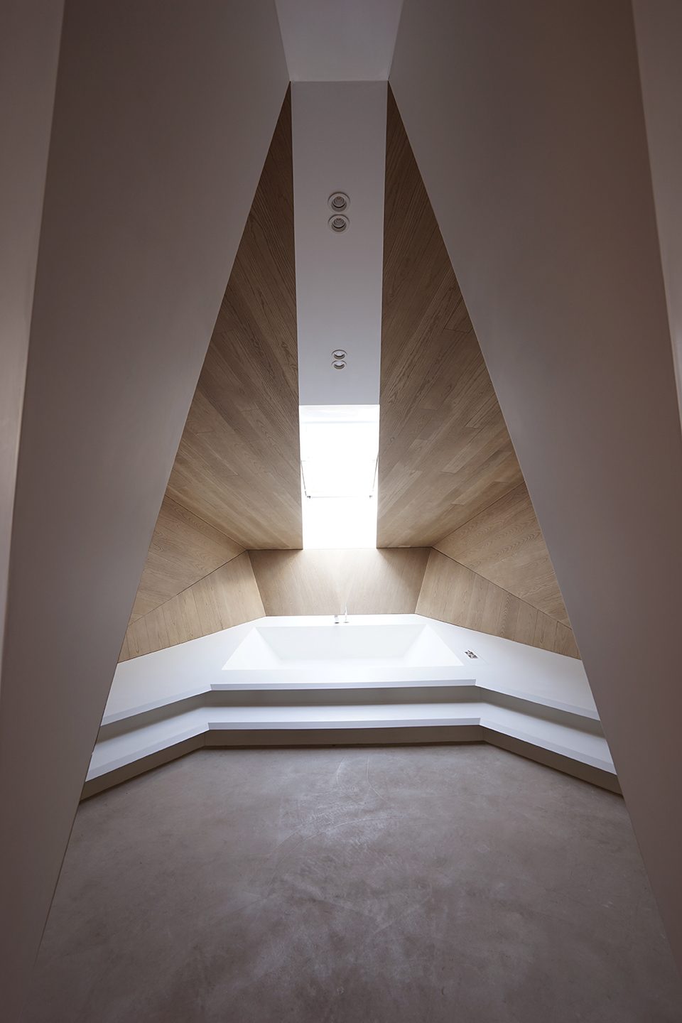 Loft Panzerhalle in Salzburg by smartvoll