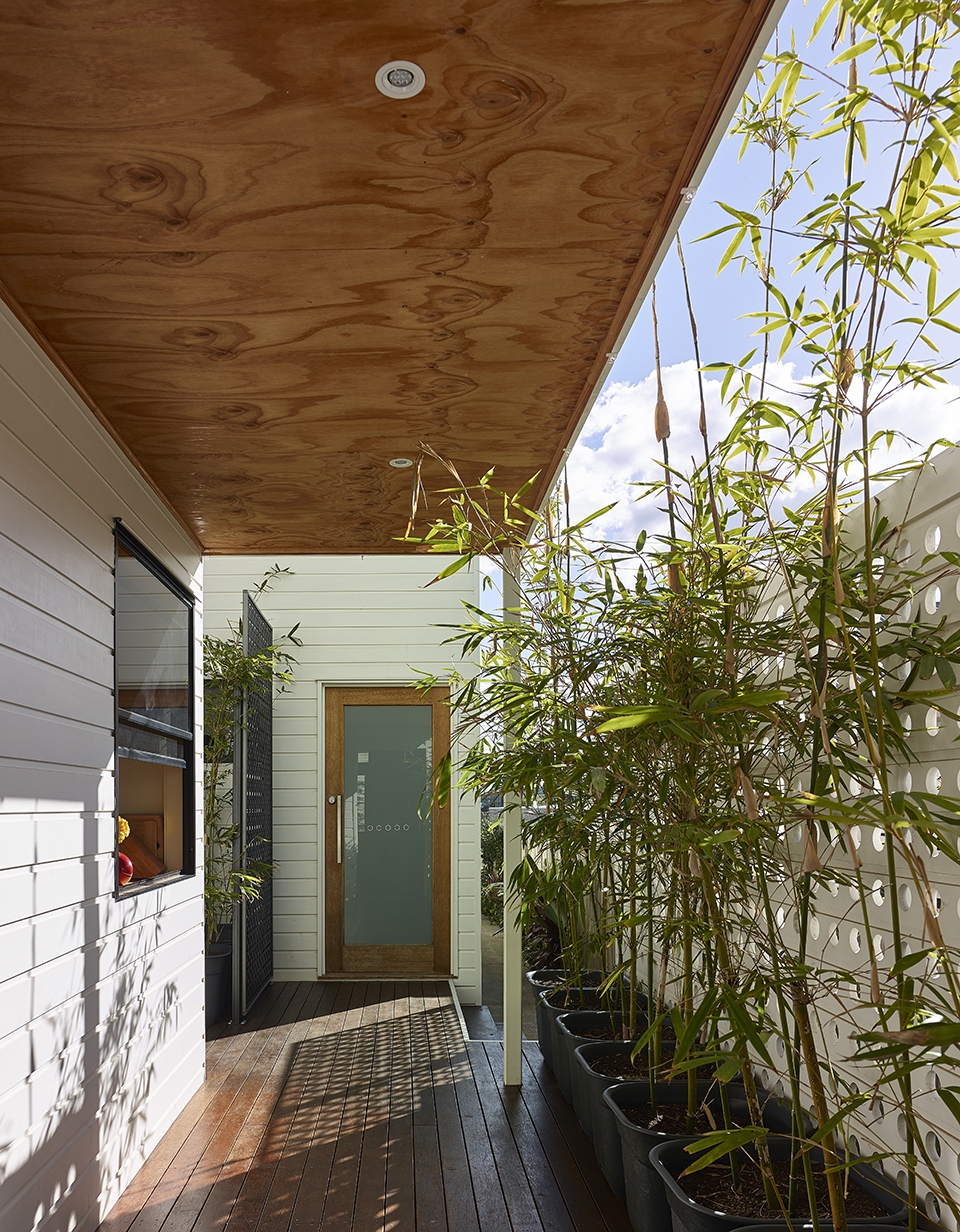 Two Pavilion House by Toussaint and Volz