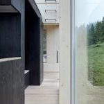 “伸入野外”的Ark小屋，斯洛伐克 / Ark shelter studio
