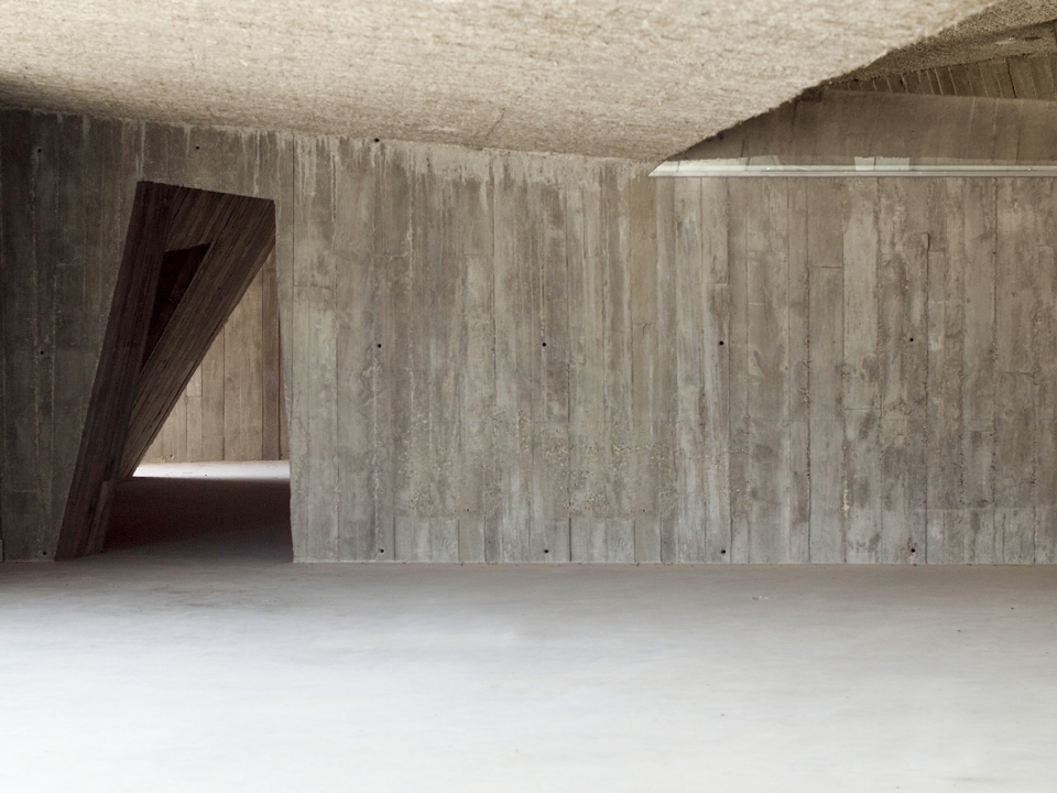 visitors center at the archaeological site of empuries by fuses viader arquitectes
