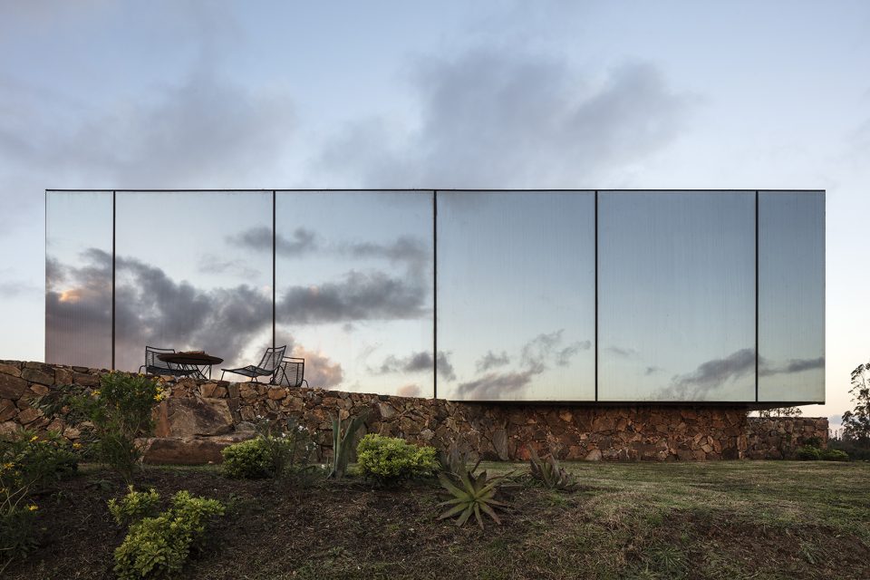 Sacromont shelter MAPA Architects