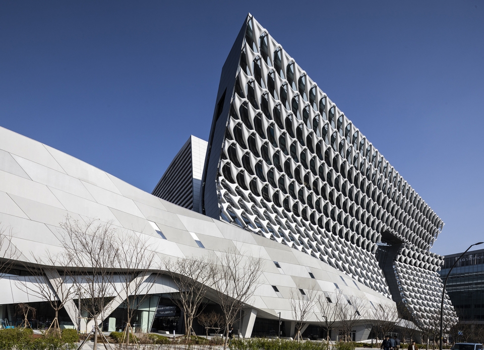 Kolon One & Only Tower by Morphosis Architects - 谷德设计网
