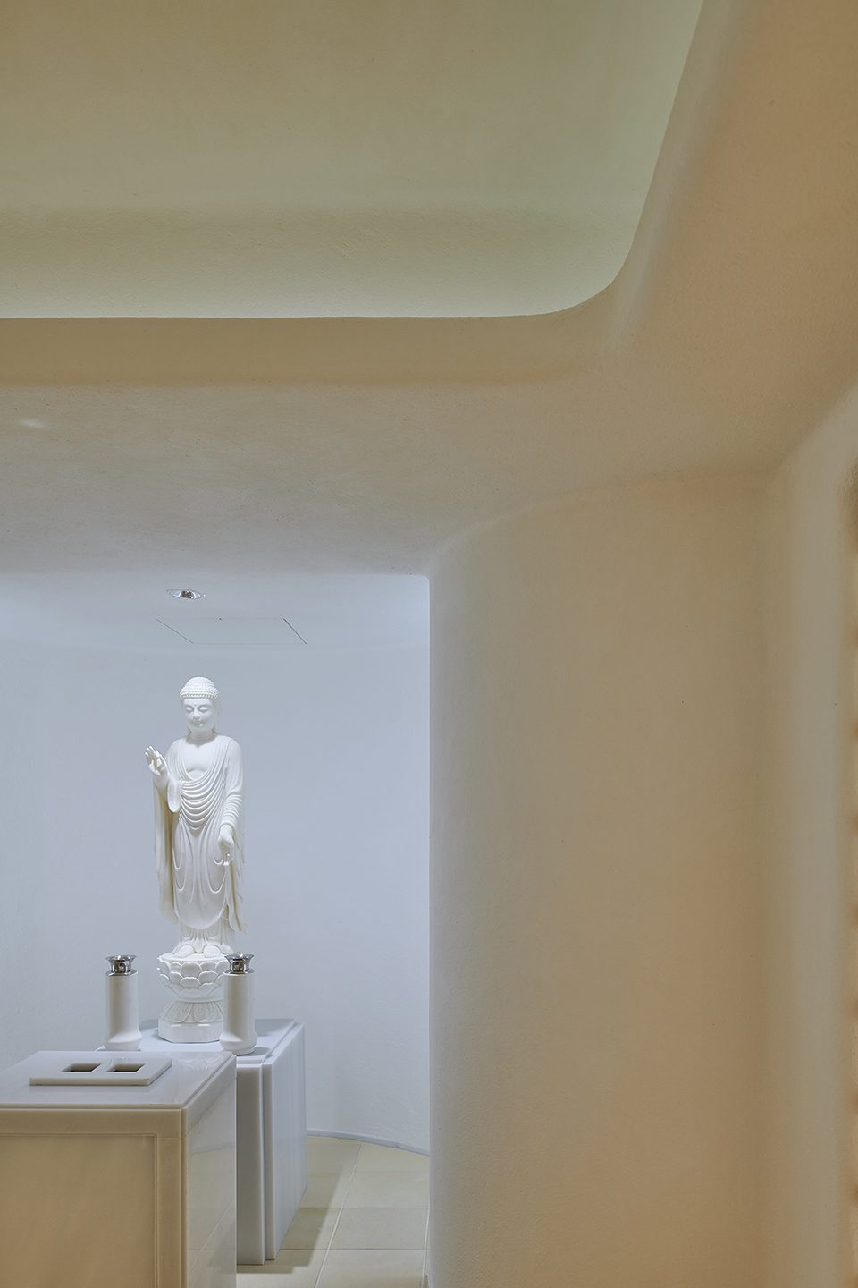 Mansyouzan Sinkyouji Kuramaeryoen Ossuary by naoyamatsumoto design