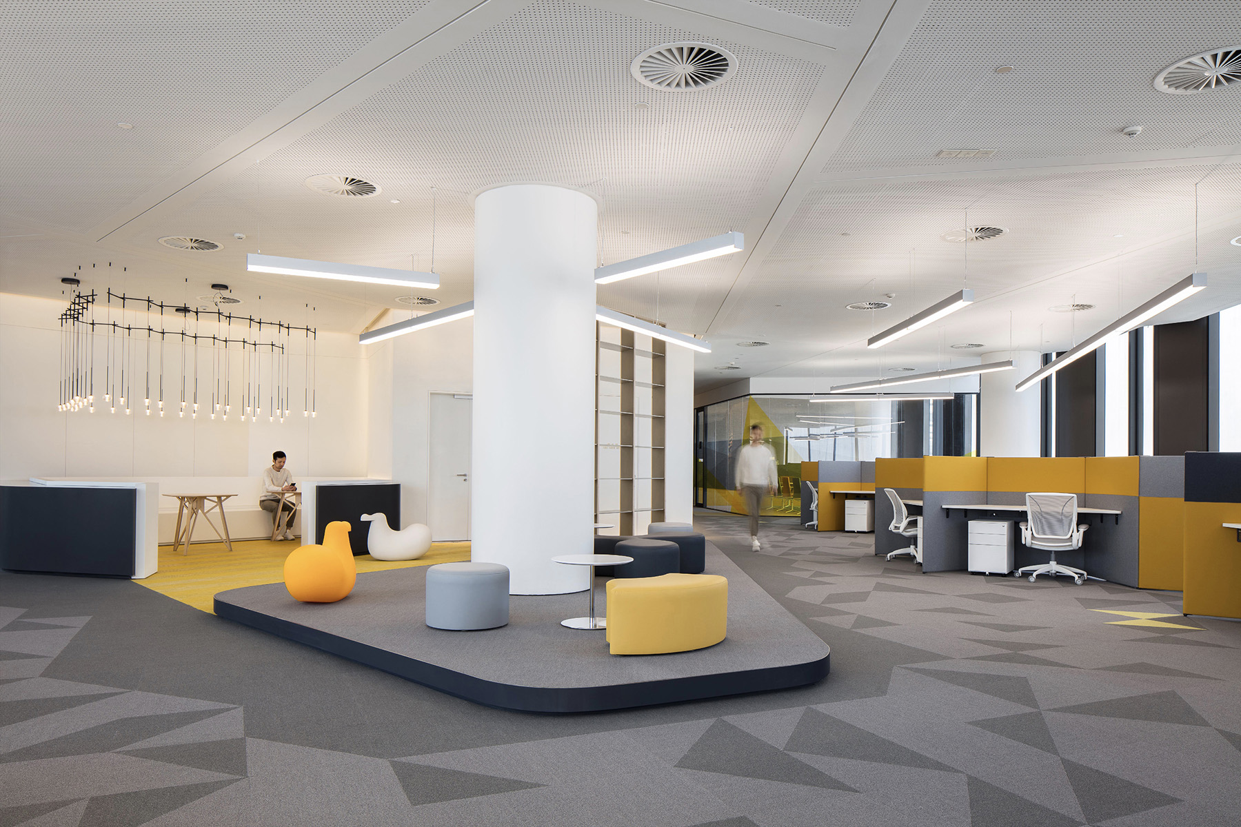 Maike Group Office Interior Design, China by HONSHAN Designworks (Xi’an ...