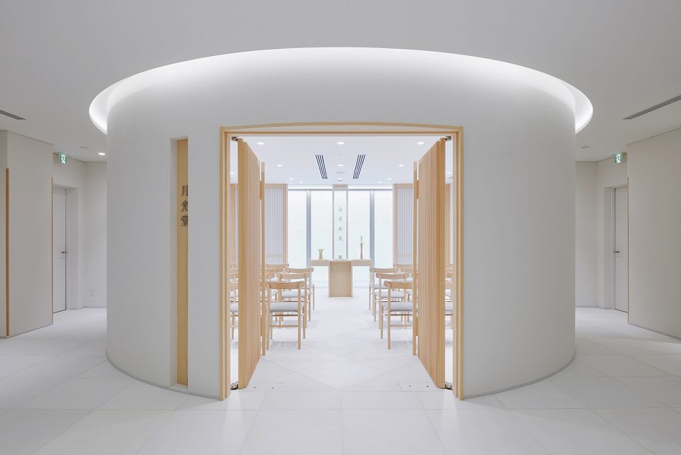 Mansyouzan Sinkyouji Kuramaeryoen Ossuary by naoyamatsumoto design