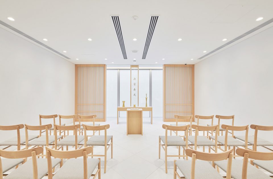 Mansyouzan Sinkyouji Kuramaeryoen Ossuary by naoyamatsumoto design