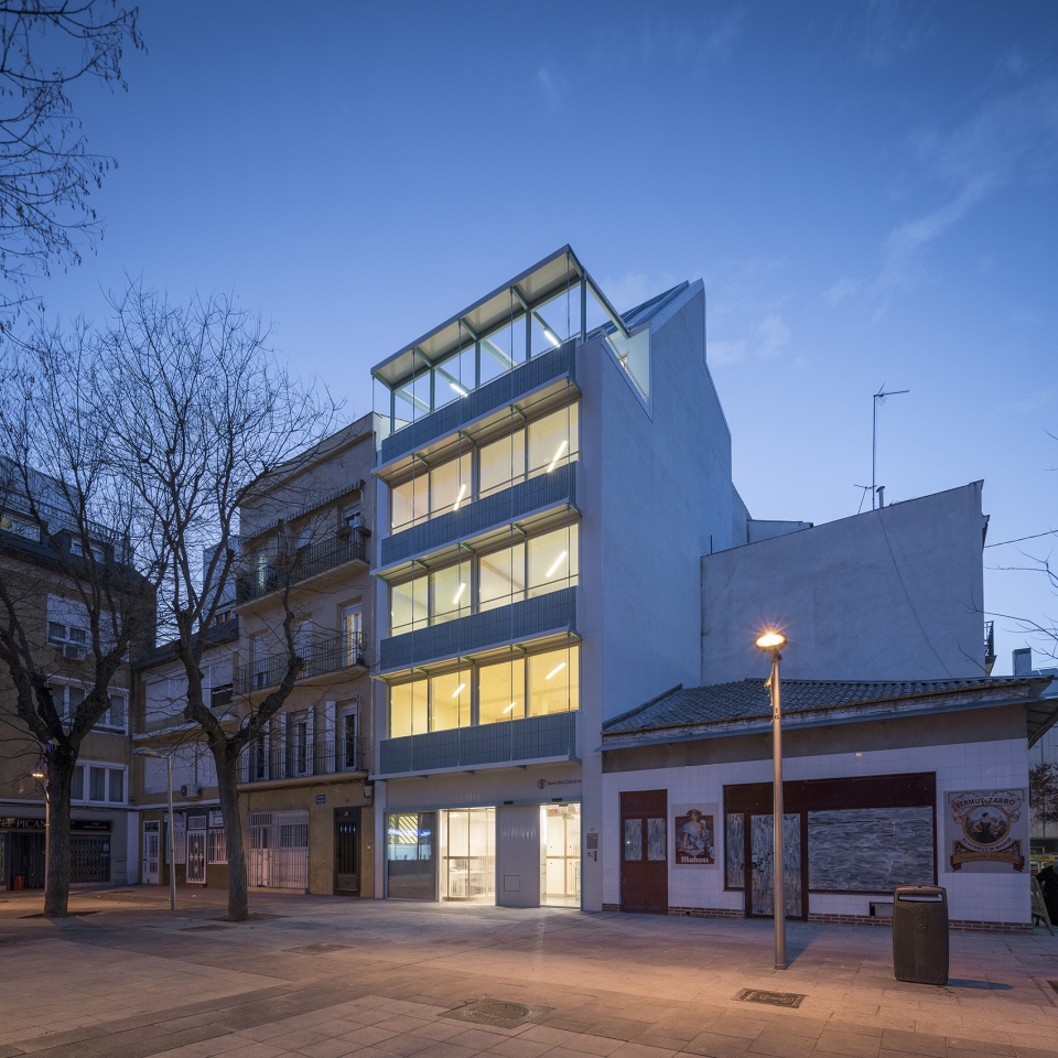 Building Refurbishment for the Save The Children Foundation by elii