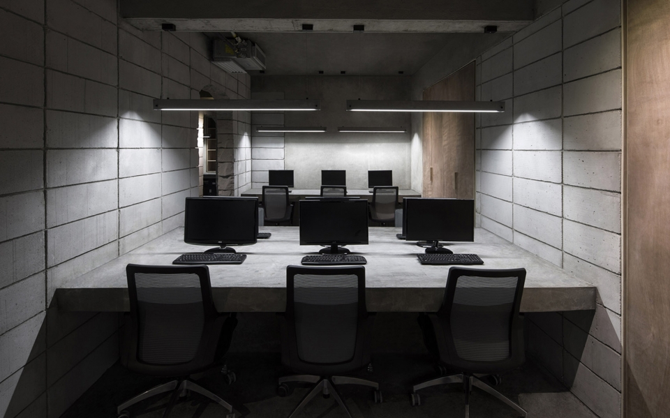 Changsha Leading Advertise Office China by Guangdong Infinity Mind Architecture Design