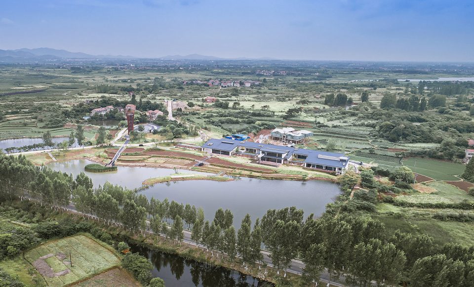 Tingrui Town The culture reception hall in Doushanyi China by UAO