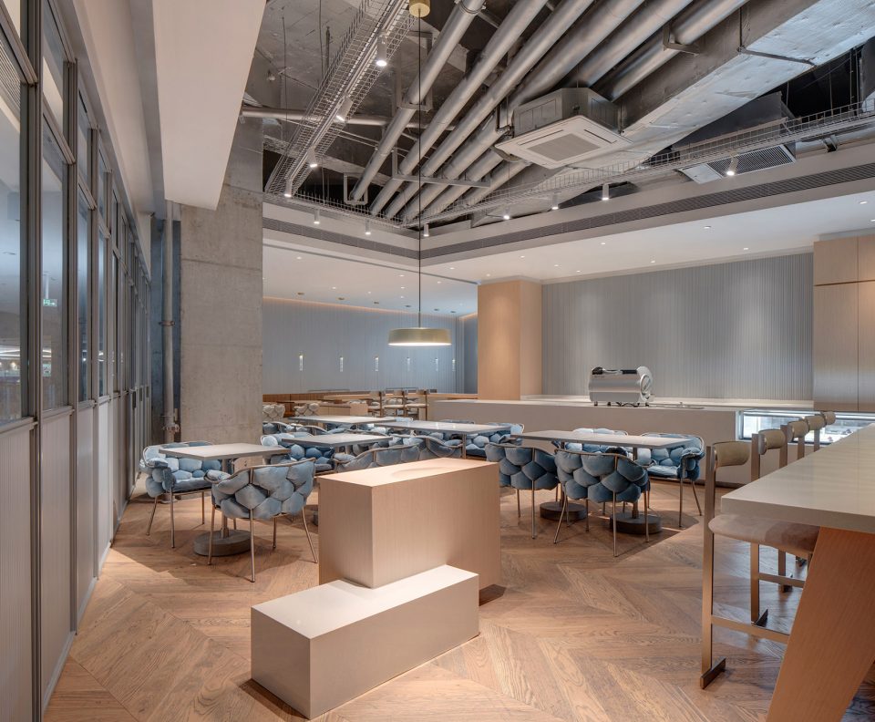 LUCKY PIGGY China by JIE Architects