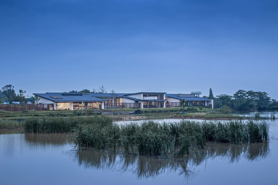 Tingrui Town The culture reception hall in Doushanyi China by UAO