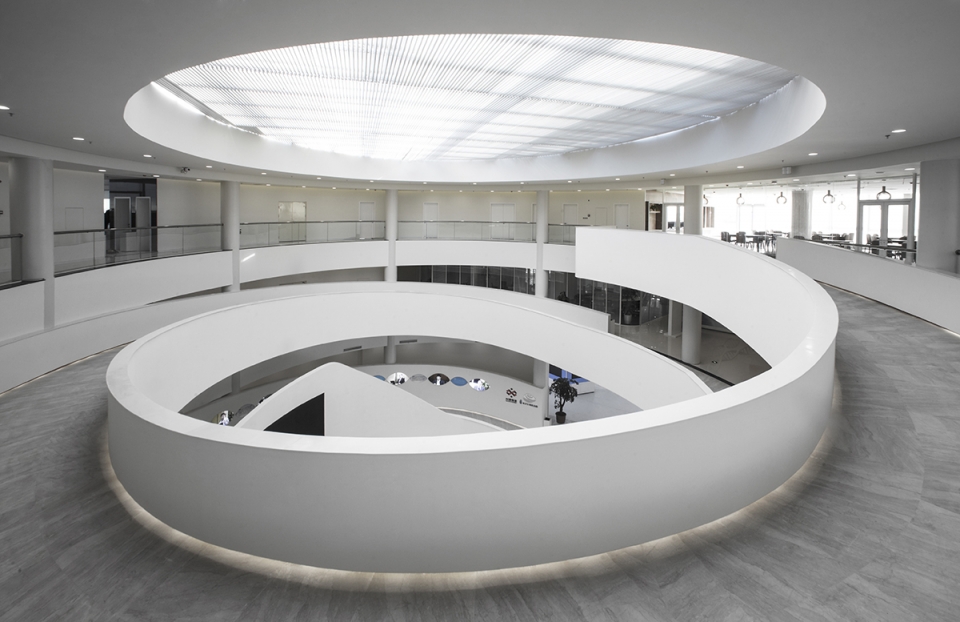 Exhibition Center of Zhengzhou Linkong Biopharmaceutical Park China by WSP ARCHITECTS