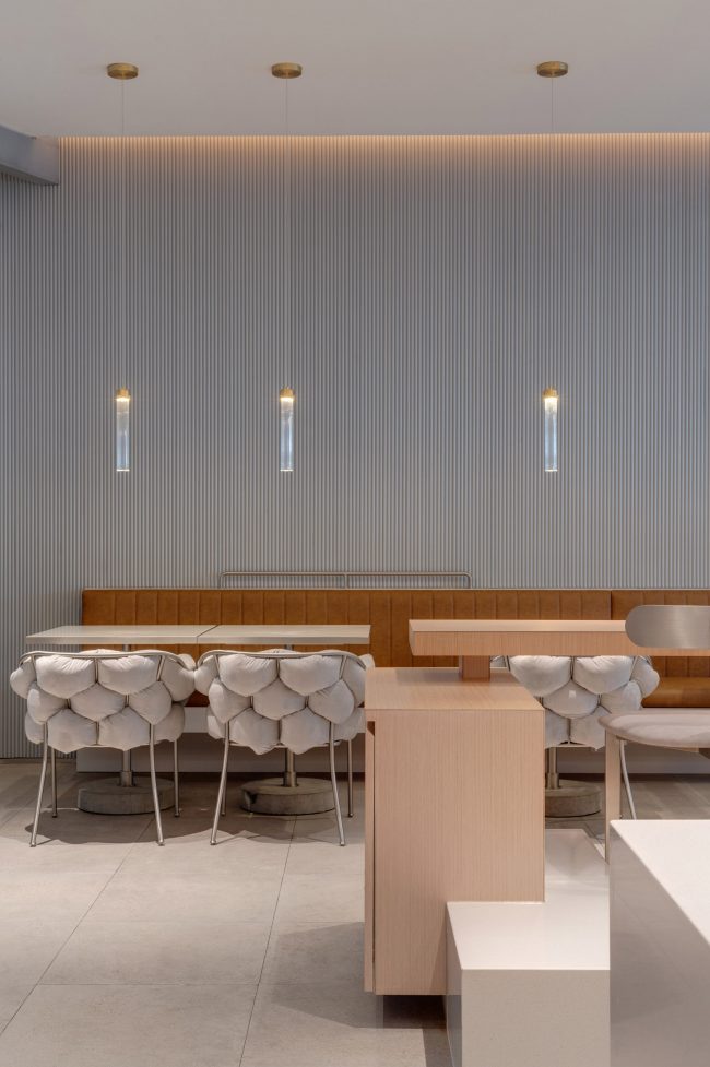 LUCKY PIGGY China by JIE Architects