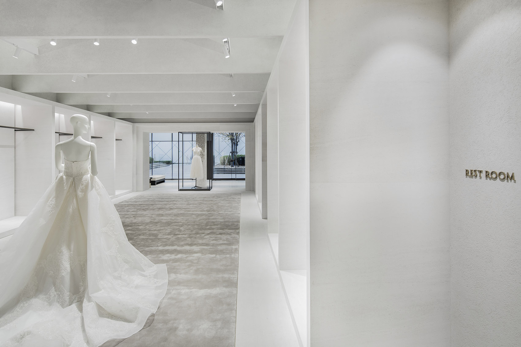Shine Moda flagship store, China by Atelier tao+c - 谷德设计网