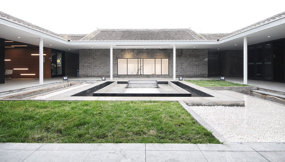 Lodge Creek Hotel China by Monolith Architects 1